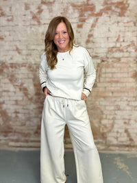 Darby Scallop Accent Pant Set