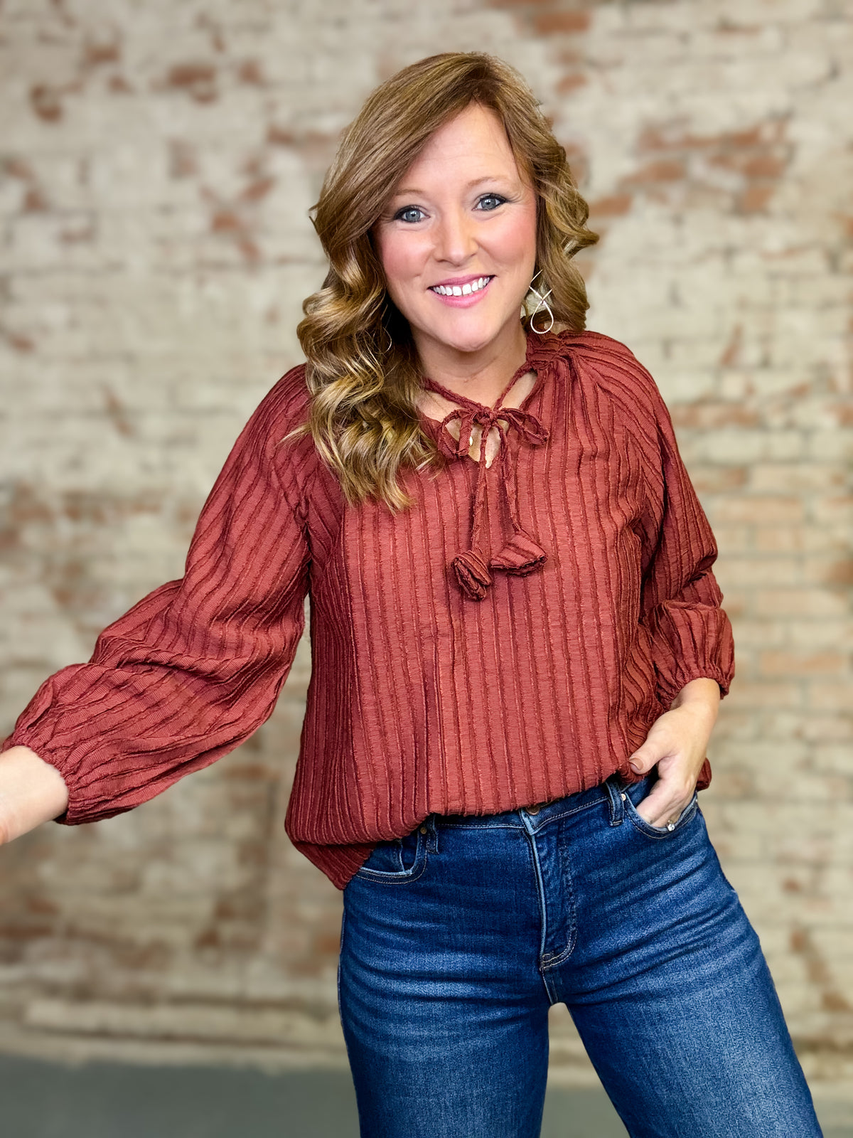 Wanette Textured Solid Top