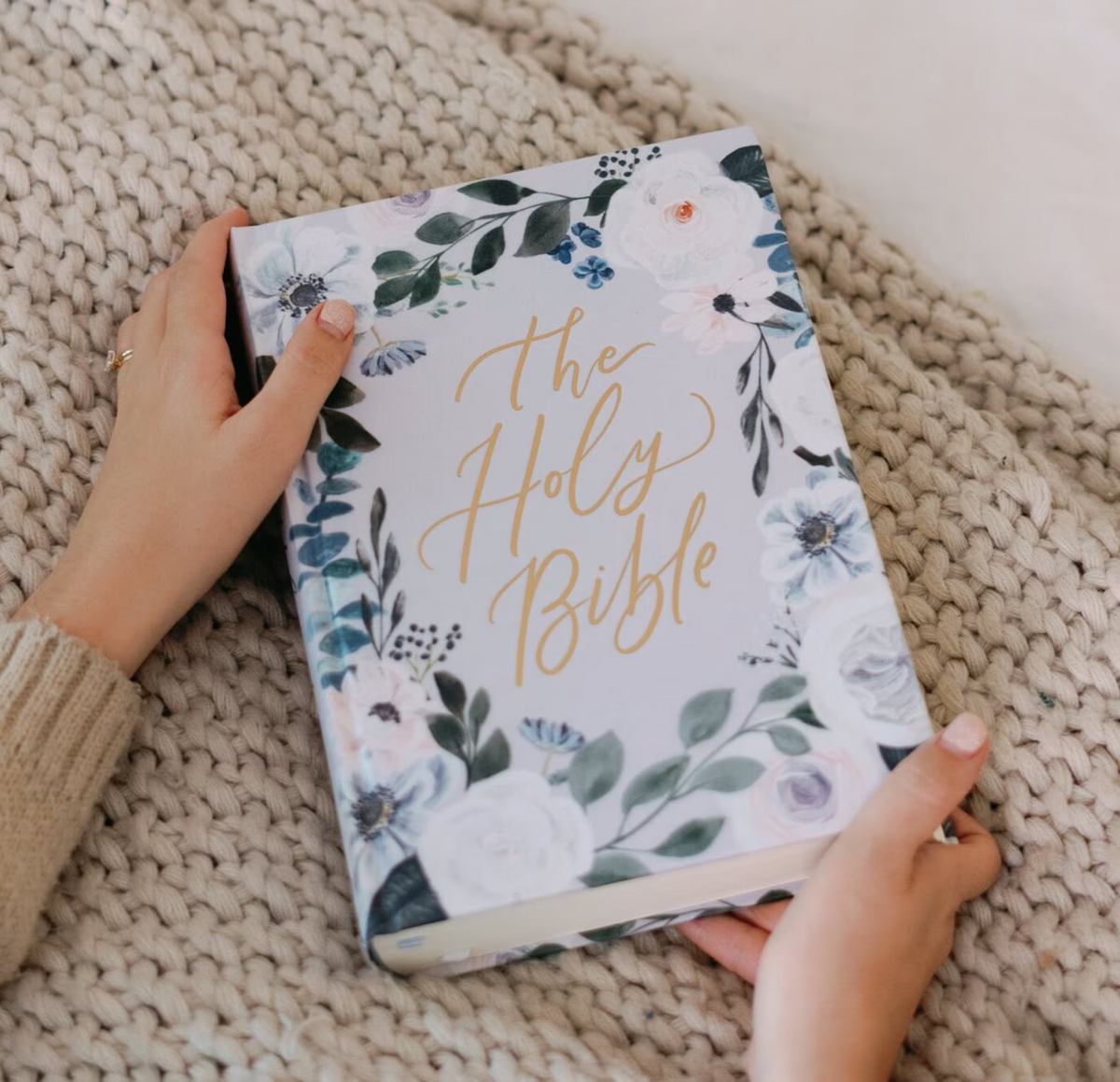 ESV Large Print Journaling Bible | Victoria Theme